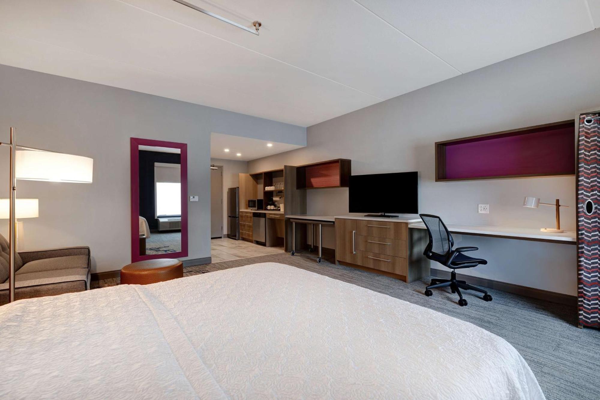 Hotel Home2 By Hilton Downtown-metrocenter 3*