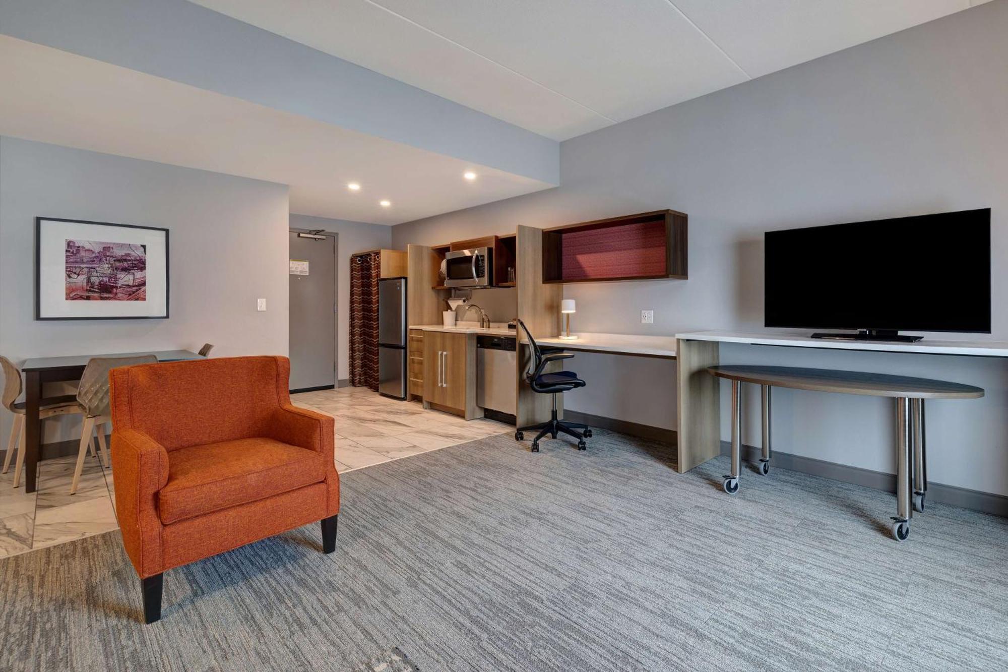 Home2 By Hilton Downtown-metrocenter Hotel 3*